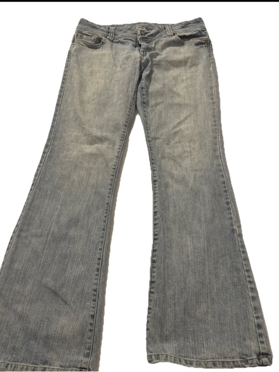 American Eagle Outfitters Denim - America Eagle Women’s Jeans Bellbottoms Size 10 -Long Distressed Y2K, 2000’s